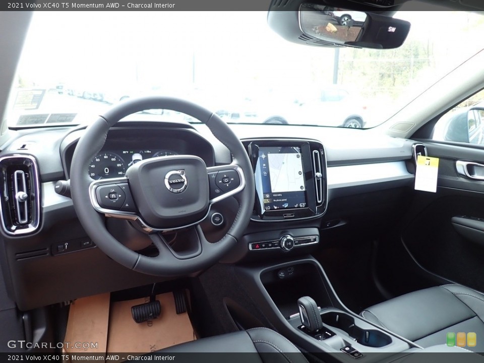 Charcoal Interior Photo for the 2021 Volvo XC40 T5 Momentum AWD #139957900