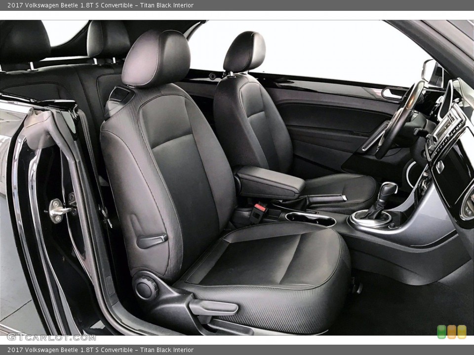 Titan Black Interior Photo for the 2017 Volkswagen Beetle 1.8T S Convertible #139970323