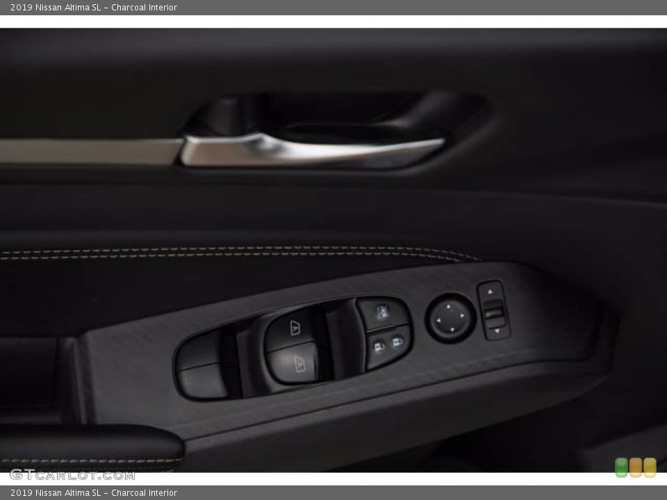 Charcoal Interior Controls for the 2019 Nissan Altima SL #139971673