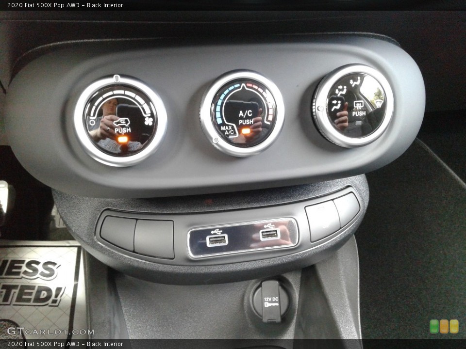 Black Interior Controls for the 2020 Fiat 500X Pop AWD #139977178