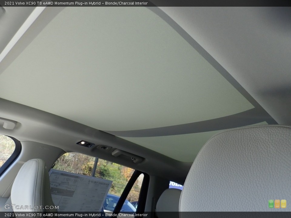 Blonde/Charcoal Interior Sunroof for the 2021 Volvo XC90 T8 eAWD Momentum Plug-in Hybrid #139977700