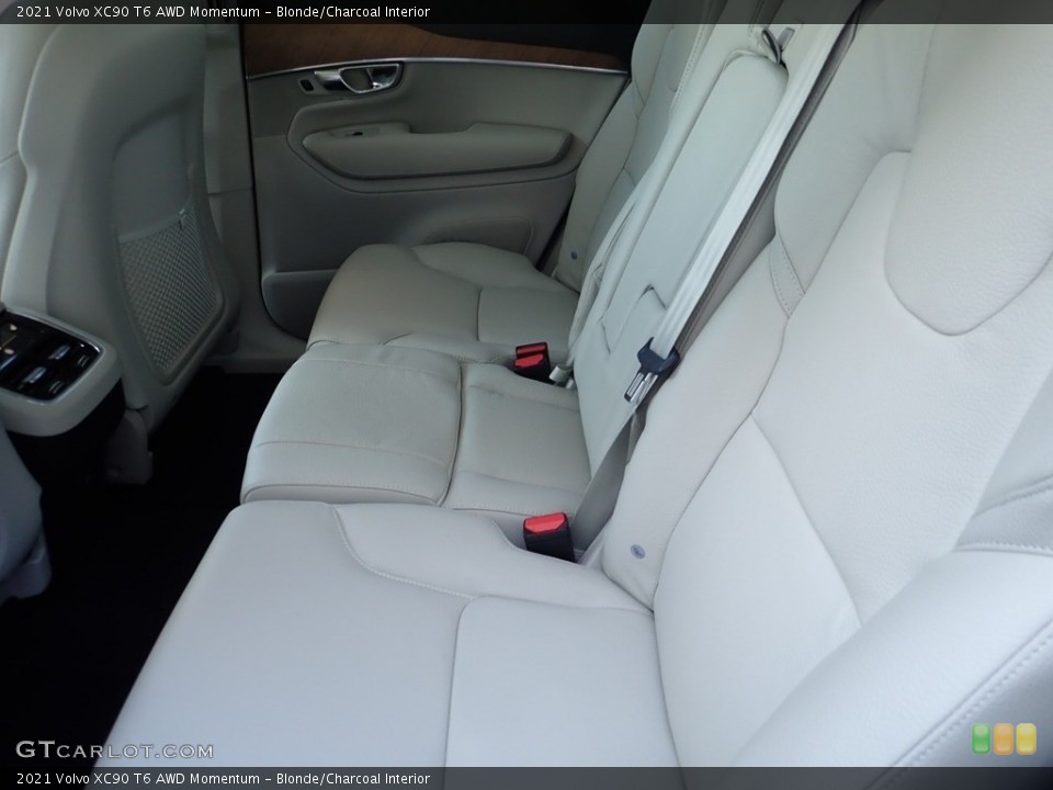 Blonde/Charcoal Interior Rear Seat for the 2021 Volvo XC90 T6 AWD Momentum #139978000