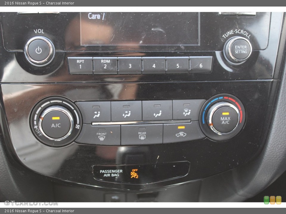 Charcoal Interior Controls for the 2016 Nissan Rogue S #139990936
