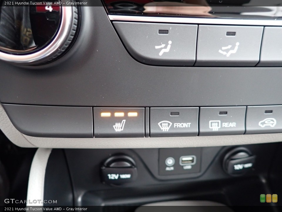 Gray Interior Controls for the 2021 Hyundai Tucson Value AWD #139994237