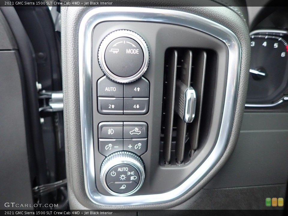 Jet Black Interior Controls for the 2021 GMC Sierra 1500 SLT Crew Cab 4WD #139995338