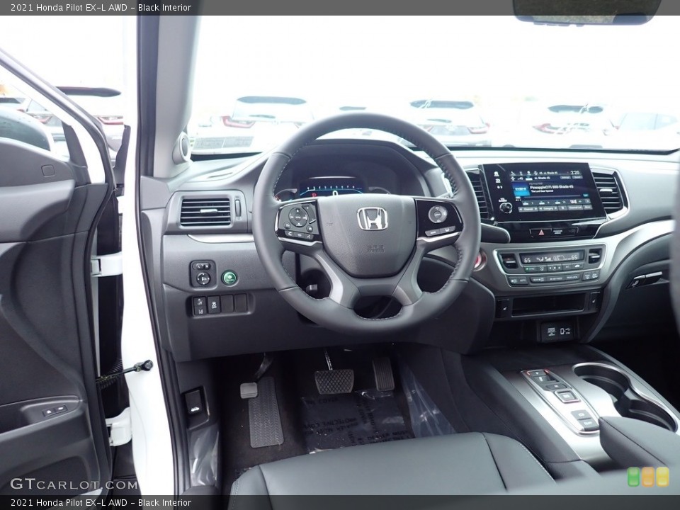 Black Interior Dashboard for the 2021 Honda Pilot EX-L AWD #139996649