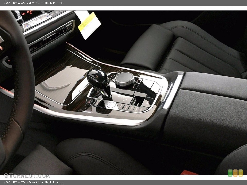 Black Interior Controls for the 2021 BMW X5 sDrive40i #140018549