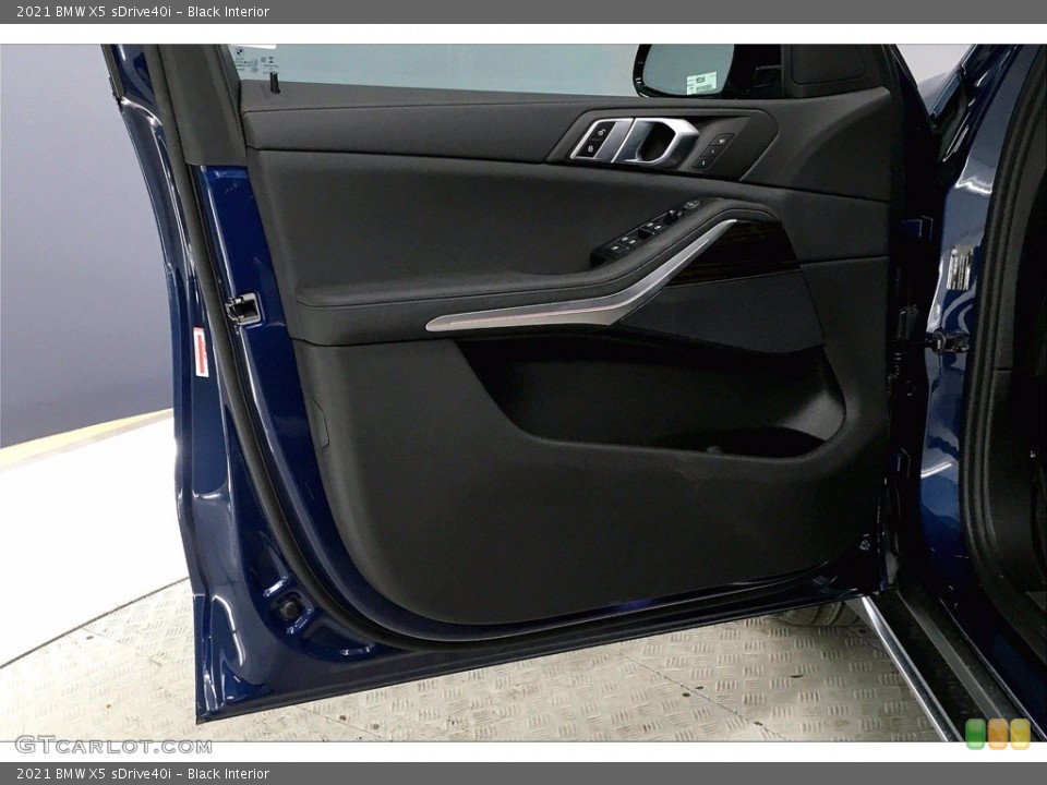 Black Interior Door Panel for the 2021 BMW X5 sDrive40i #140018693