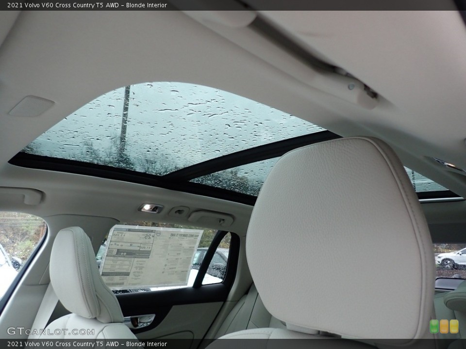 Blonde Interior Sunroof for the 2021 Volvo V60 Cross Country T5 AWD #140032390