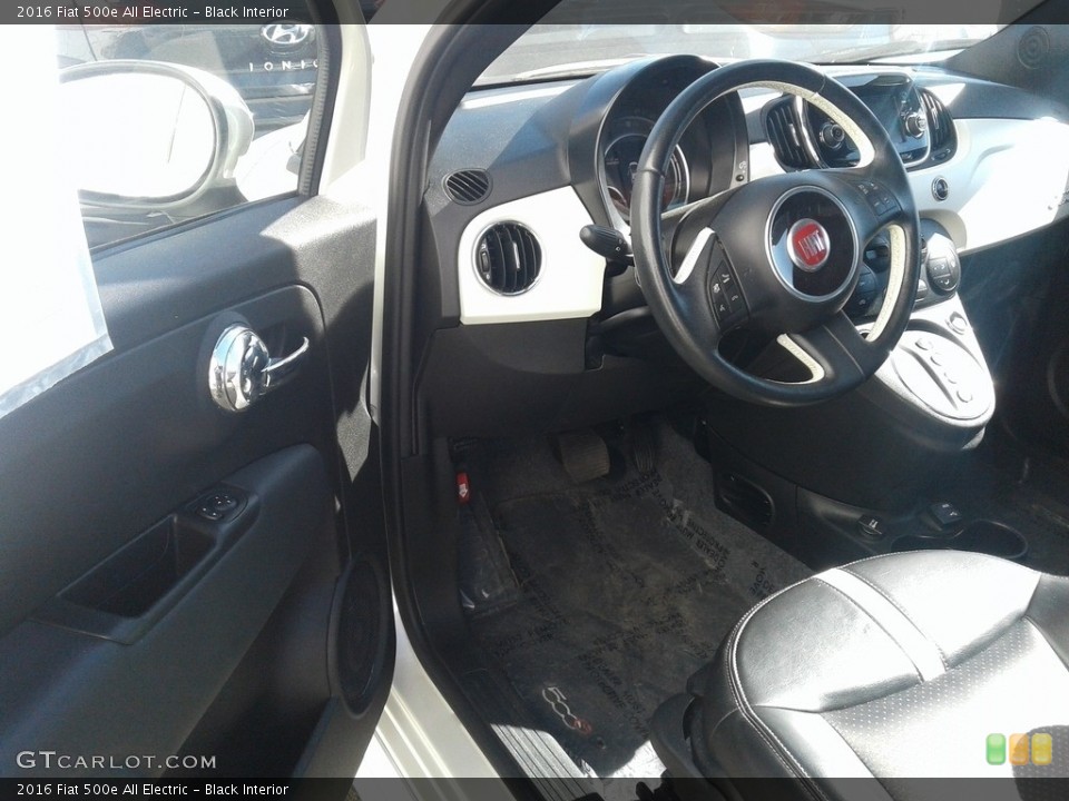 Black 2016 Fiat 500e Interiors