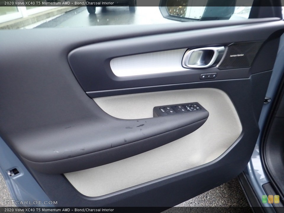 Blond/Charcoal Interior Door Panel for the 2020 Volvo XC40 T5 Momentum AWD #140042872