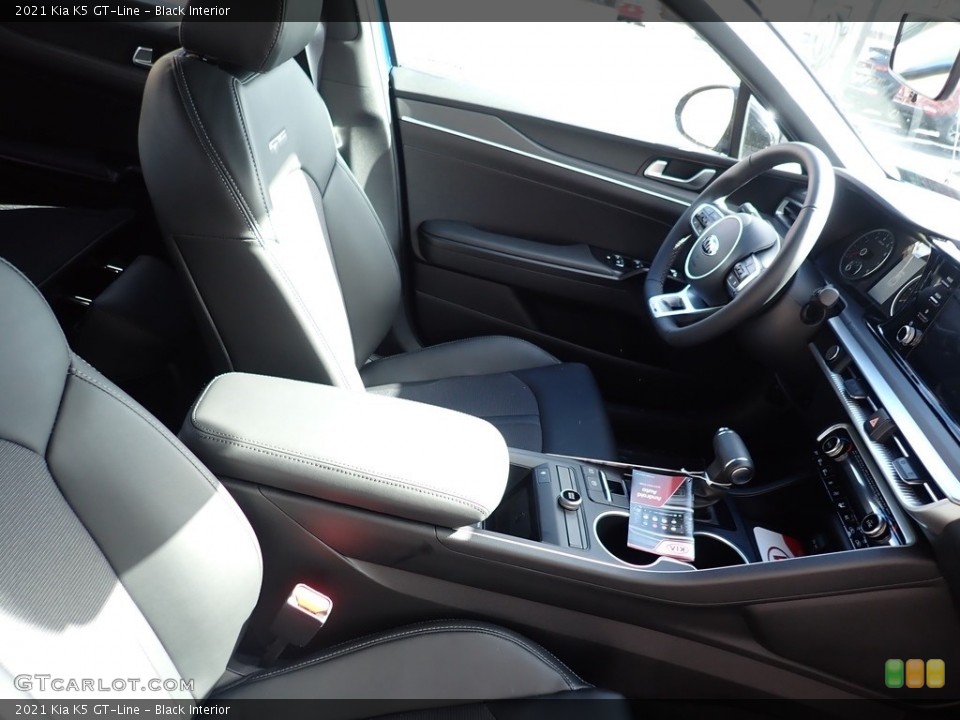 Black Interior Front Seat for the 2021 Kia K5 GT-Line #140083601