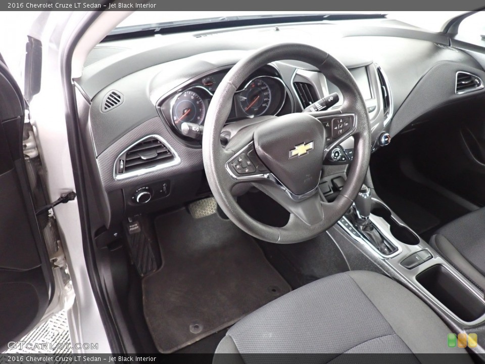 Jet Black Interior Dashboard for the 2016 Chevrolet Cruze LT Sedan #140093376