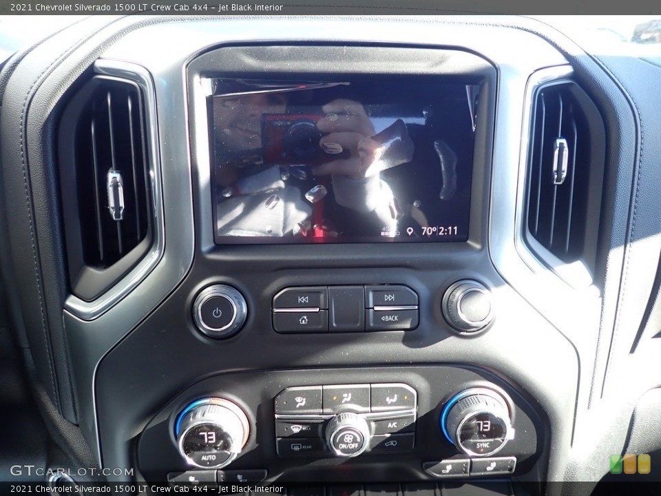 Jet Black Interior Controls for the 2021 Chevrolet Silverado 1500 LT Crew Cab 4x4 #140099943