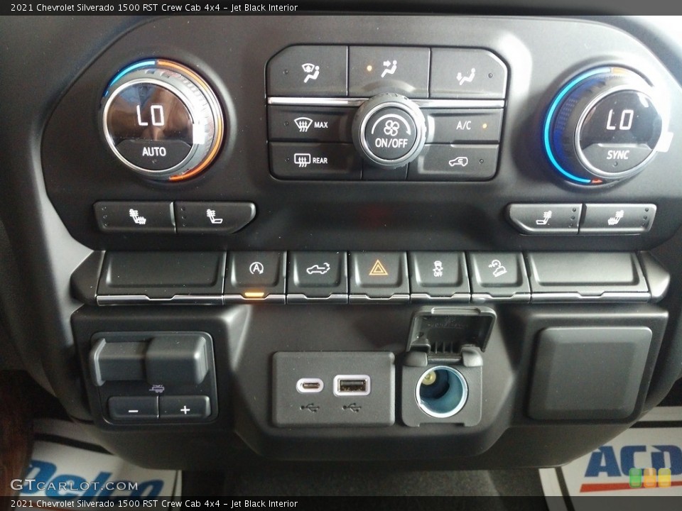 Jet Black Interior Controls for the 2021 Chevrolet Silverado 1500 RST Crew Cab 4x4 #140126769