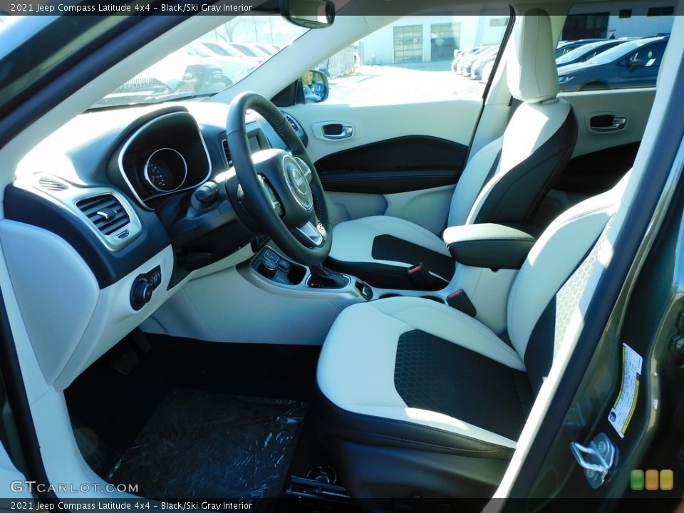 Black/Ski Gray Interior Photo for the 2021 Jeep Compass Latitude 4x4 #140135466