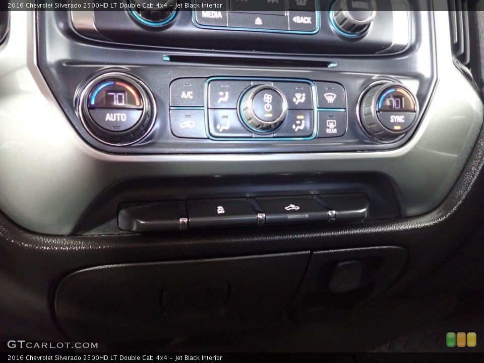 Jet Black Interior Controls for the 2016 Chevrolet Silverado 2500HD LT Double Cab 4x4 #140135706