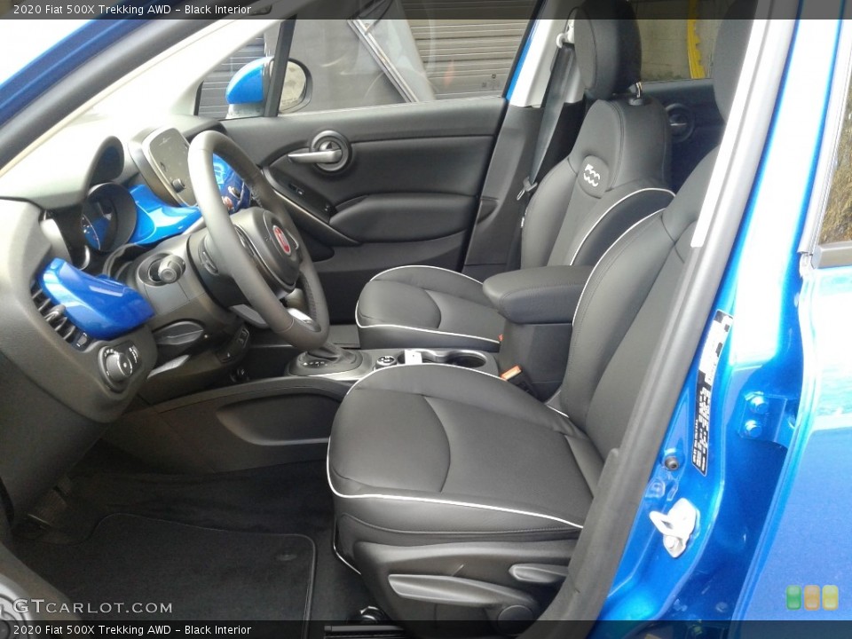 Black Interior Photo for the 2020 Fiat 500X Trekking AWD #140142101