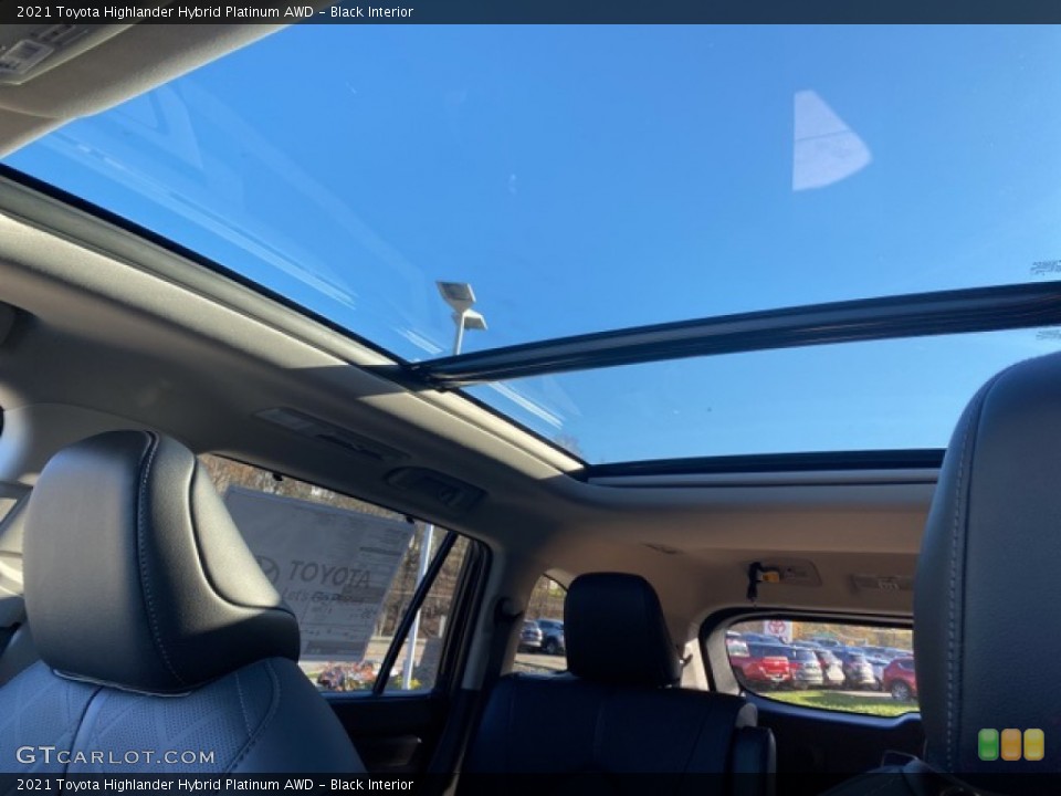 Black Interior Sunroof for the 2021 Toyota Highlander Hybrid Platinum AWD #140152077