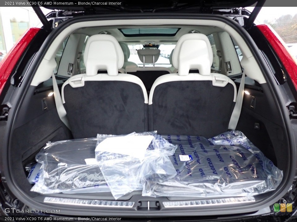 Blonde/Charcoal Interior Trunk for the 2021 Volvo XC90 T6 AWD Momentum #140178479