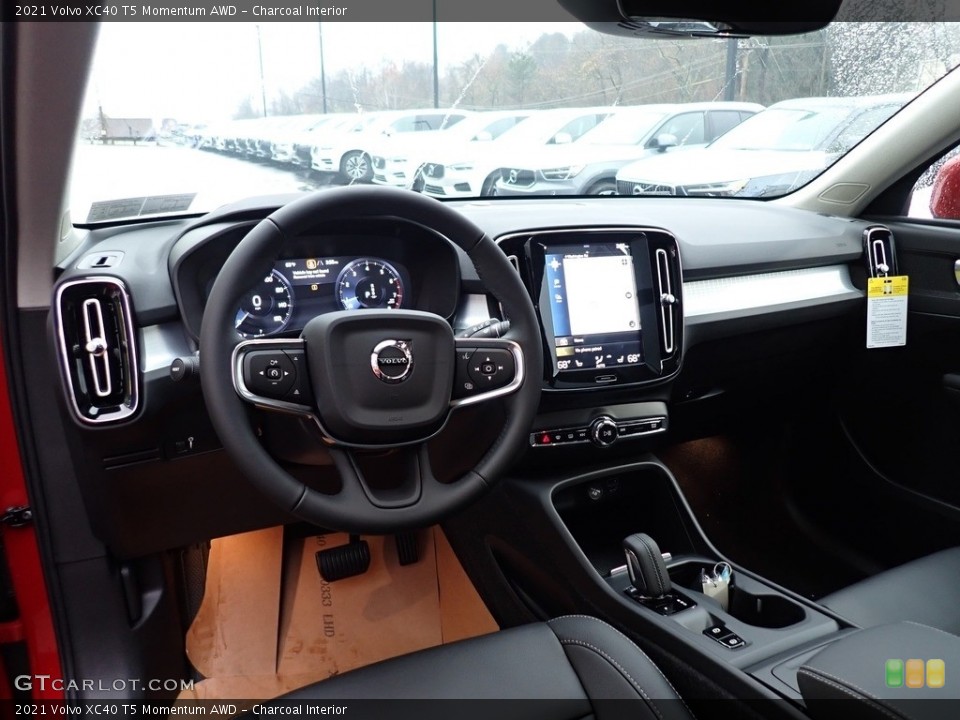 Charcoal Interior Dashboard for the 2021 Volvo XC40 T5 Momentum AWD #140179829