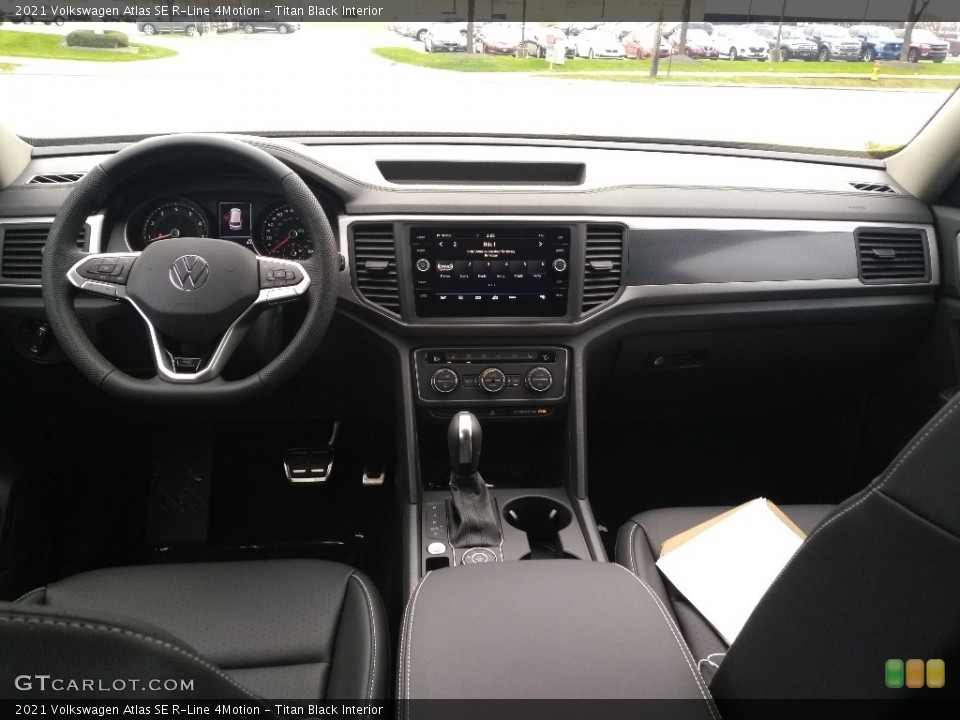 Titan Black Interior Photo for the 2021 Volkswagen Atlas SE R-Line 4Motion #140201702