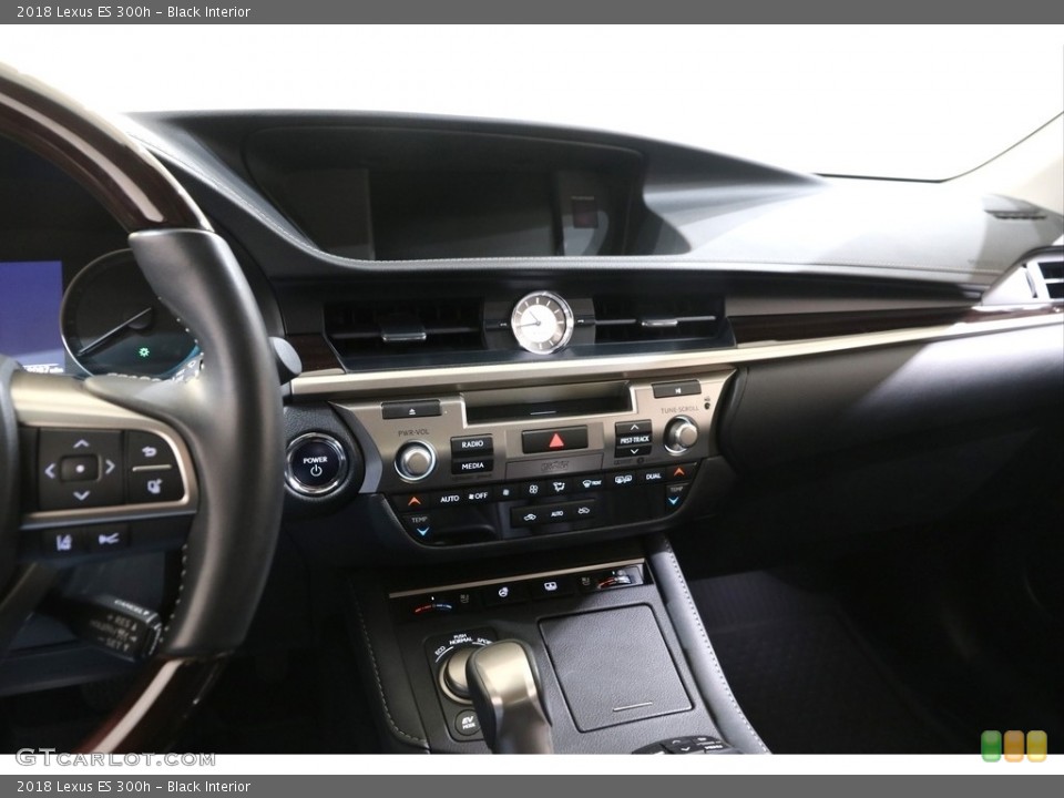 Black Interior Controls for the 2018 Lexus ES 300h #140203392