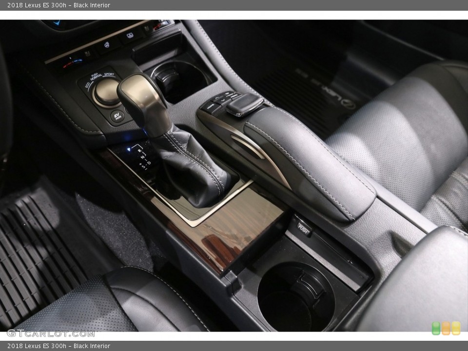 Black Interior Controls for the 2018 Lexus ES 300h #140203590