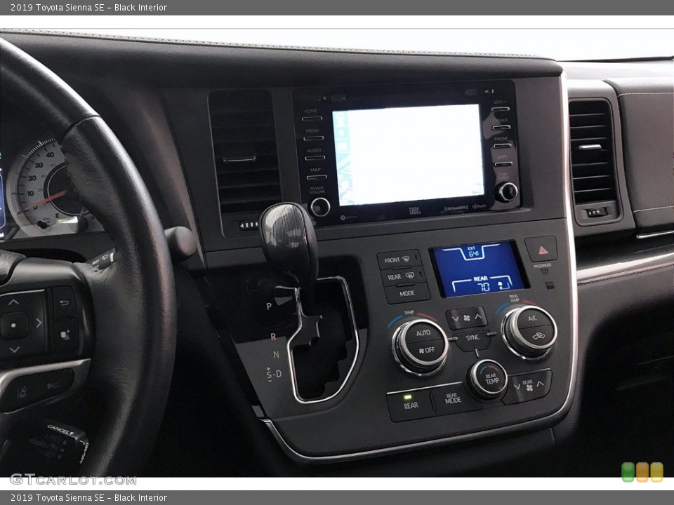 Black Interior Dashboard for the 2019 Toyota Sienna SE #140216001