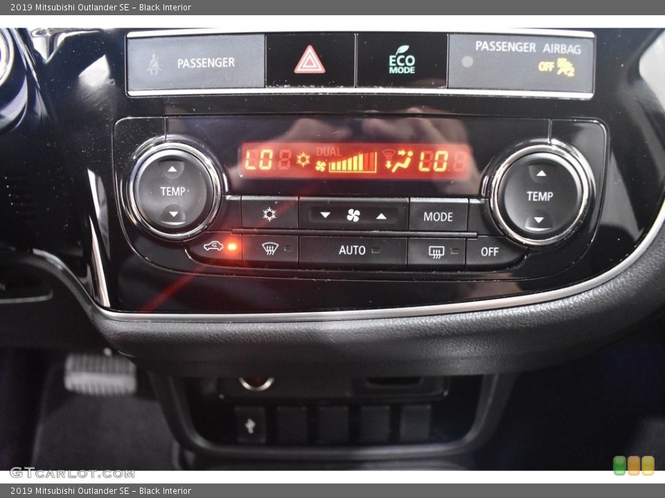 Black Interior Controls for the 2019 Mitsubishi Outlander SE #140223815