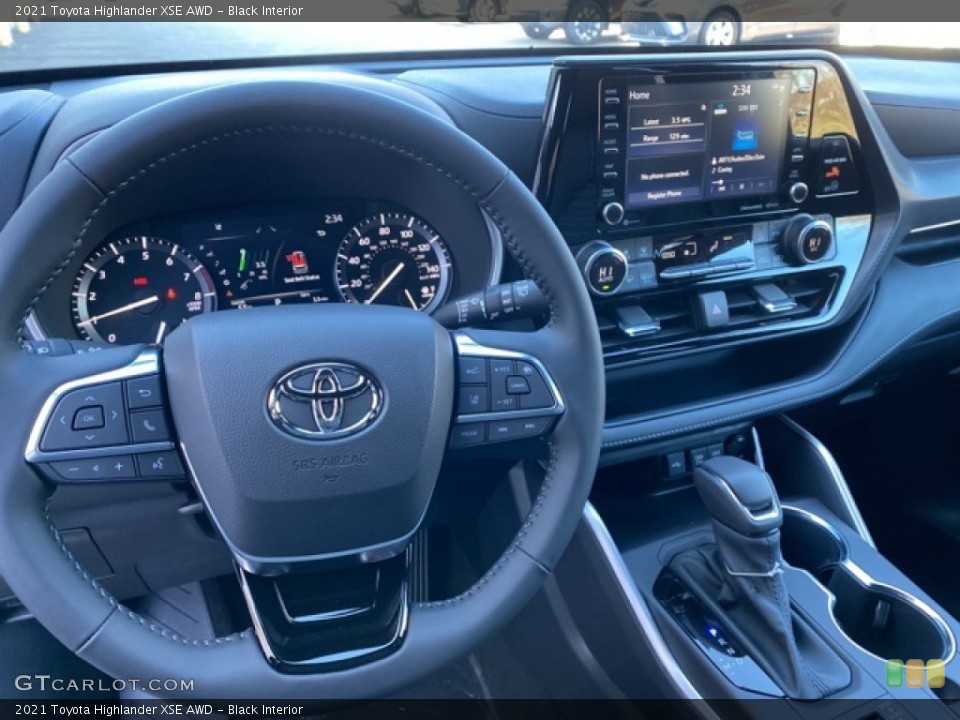 Black Interior Dashboard for the 2021 Toyota Highlander XSE AWD #140224528