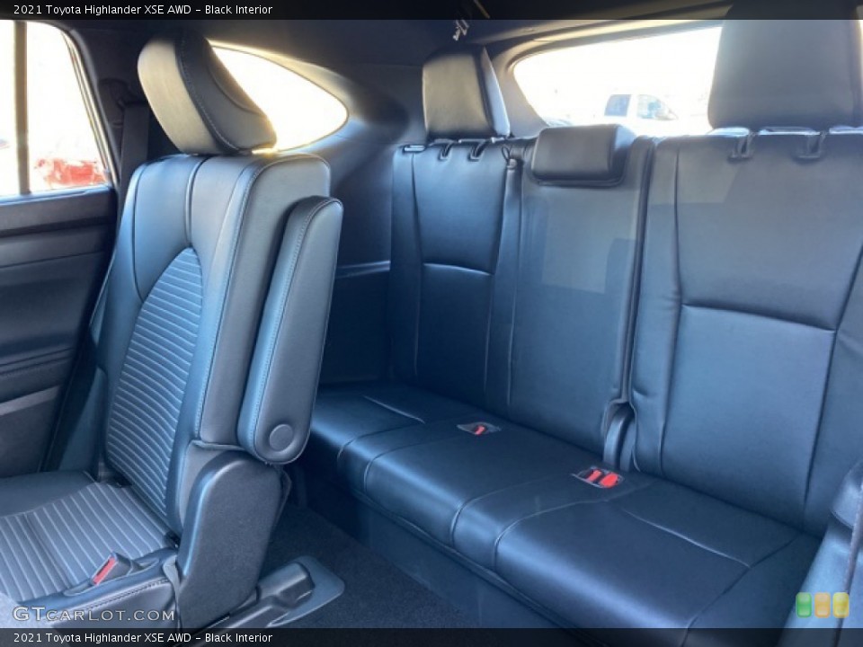 Black Interior Rear Seat for the 2021 Toyota Highlander XSE AWD #140224828