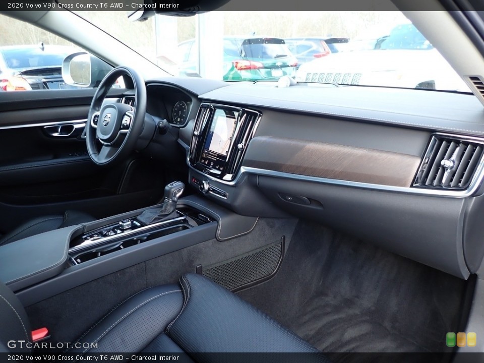 Charcoal Interior Dashboard for the 2020 Volvo V90 Cross Country T6 AWD #140235774
