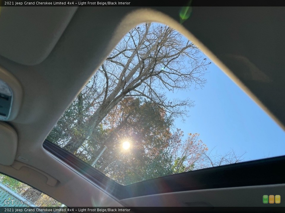 Light Frost Beige/Black Interior Sunroof for the 2021 Jeep Grand Cherokee Limited 4x4 #140247437