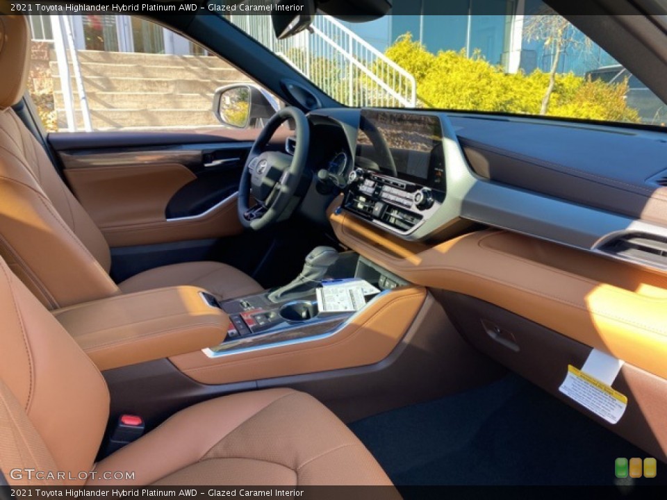 Glazed Caramel Interior Dashboard for the 2021 Toyota Highlander Hybrid Platinum AWD #140247782
