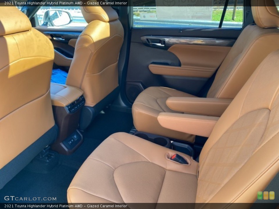 Glazed Caramel Interior Rear Seat for the 2021 Toyota Highlander Hybrid Platinum AWD #140248046