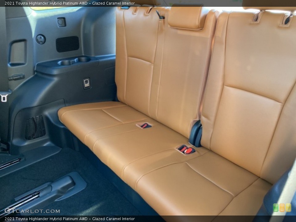 Glazed Caramel Interior Rear Seat for the 2021 Toyota Highlander Hybrid Platinum AWD #140248109