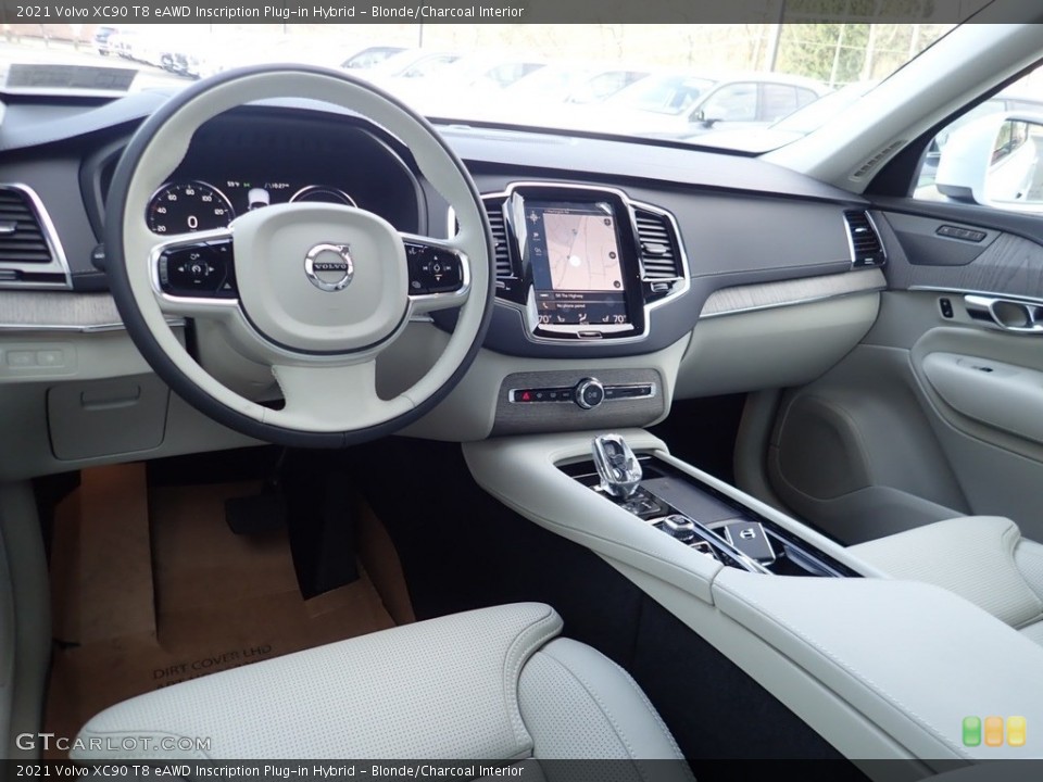 Blonde/Charcoal Interior Photo for the 2021 Volvo XC90 T8 eAWD Inscription Plug-in Hybrid #140271254