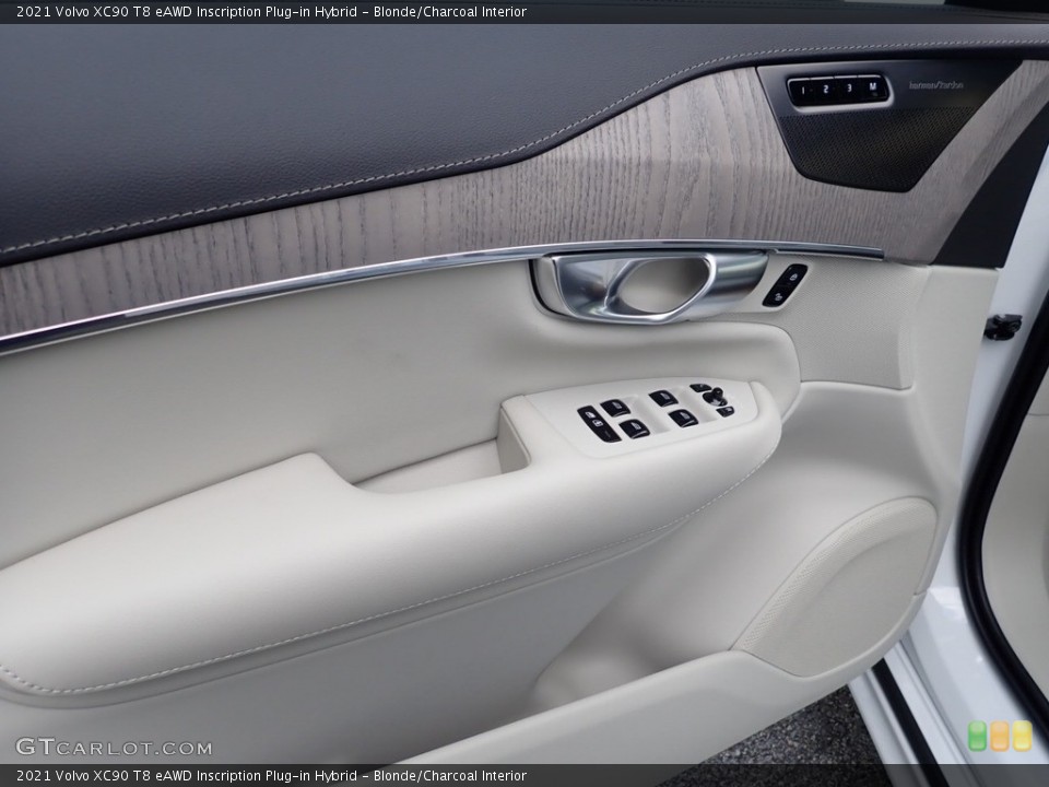Blonde/Charcoal Interior Door Panel for the 2021 Volvo XC90 T8 eAWD Inscription Plug-in Hybrid #140271278