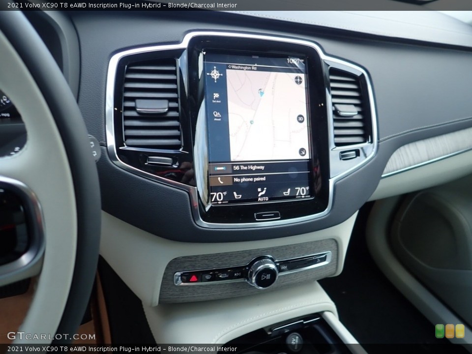 Blonde/Charcoal Interior Controls for the 2021 Volvo XC90 T8 eAWD Inscription Plug-in Hybrid #140271365