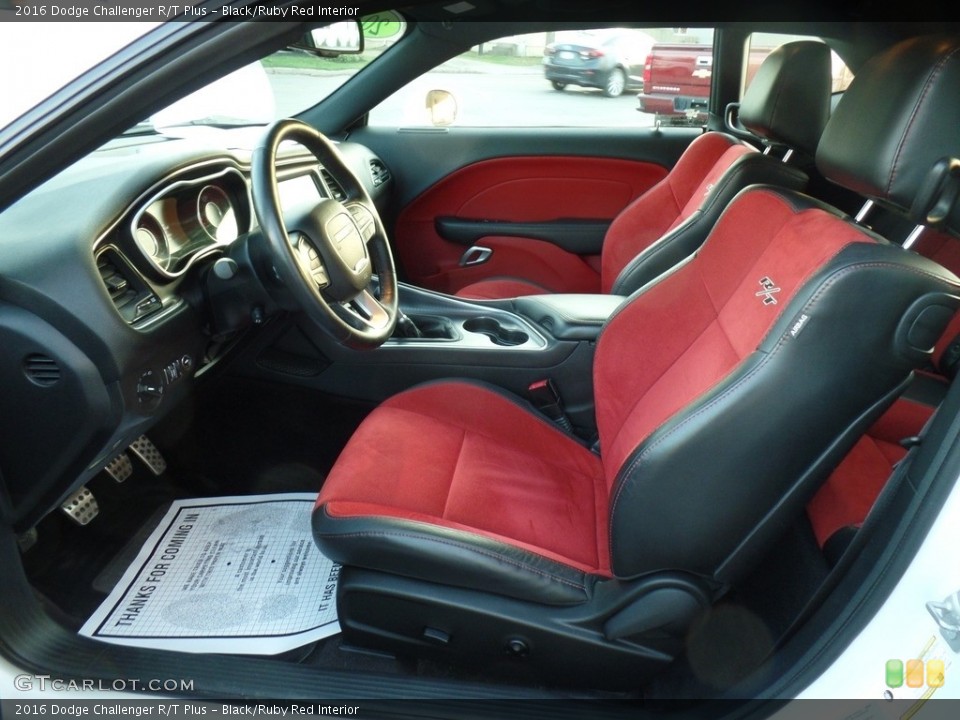 Black/Ruby Red Interior Photo for the 2016 Dodge Challenger R/T Plus #140272322