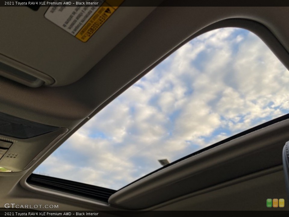 Black Interior Sunroof for the 2021 Toyota RAV4 XLE Premium AWD #140274821