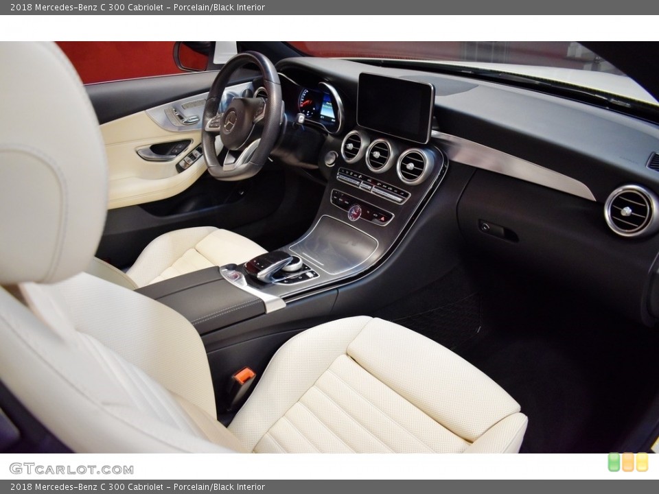 Porcelain/Black Interior Photo for the 2018 Mercedes-Benz C 300 Cabriolet #140301070