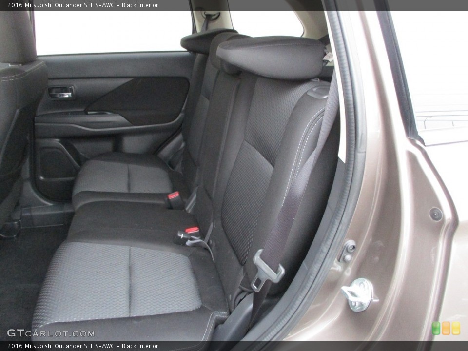 Black Interior Rear Seat for the 2016 Mitsubishi Outlander SEL S-AWC #140308413