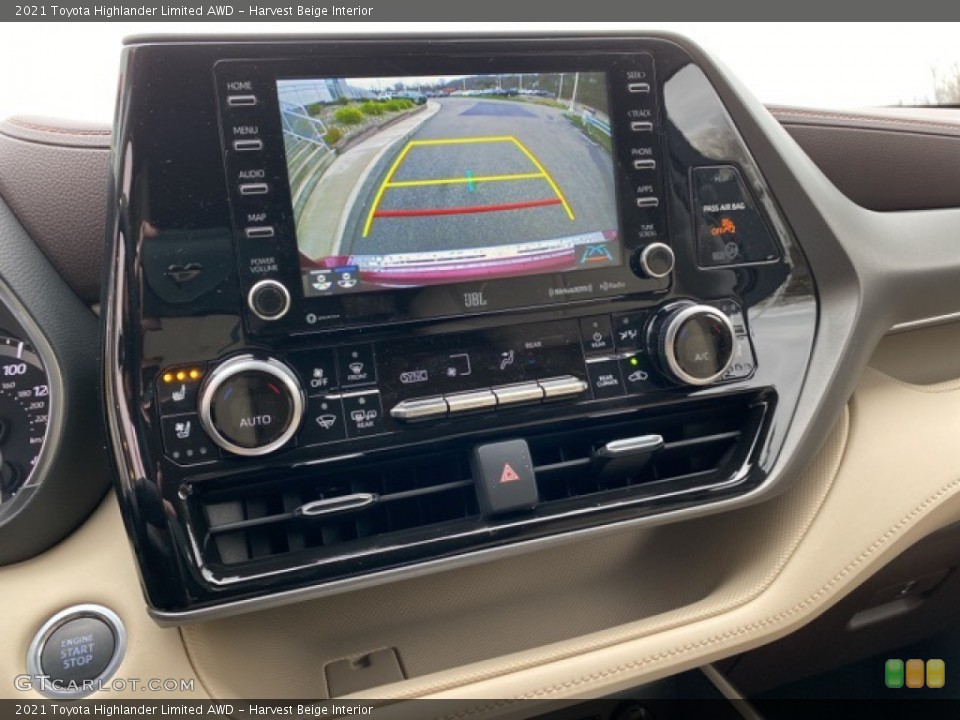 Harvest Beige Interior Controls for the 2021 Toyota Highlander Limited AWD #140320713