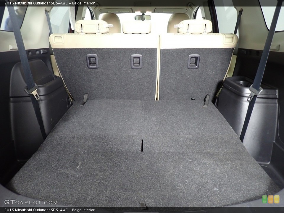 Beige Interior Trunk for the 2016 Mitsubishi Outlander SE S-AWC #140366857