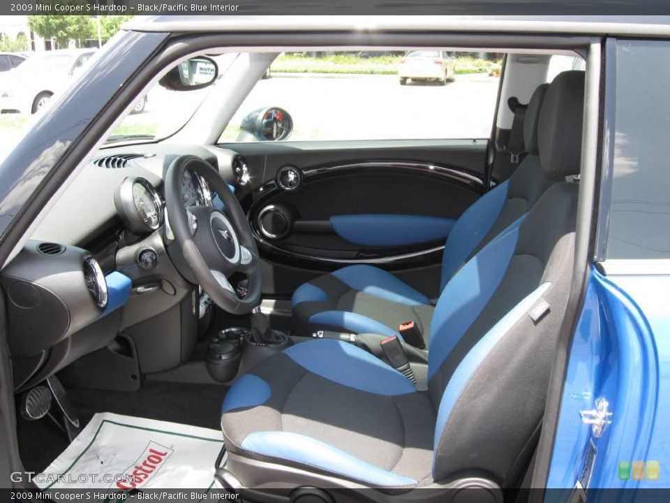 Black/Pacific Blue Interior Photo for the 2009 Mini Cooper S Hardtop #14037319
