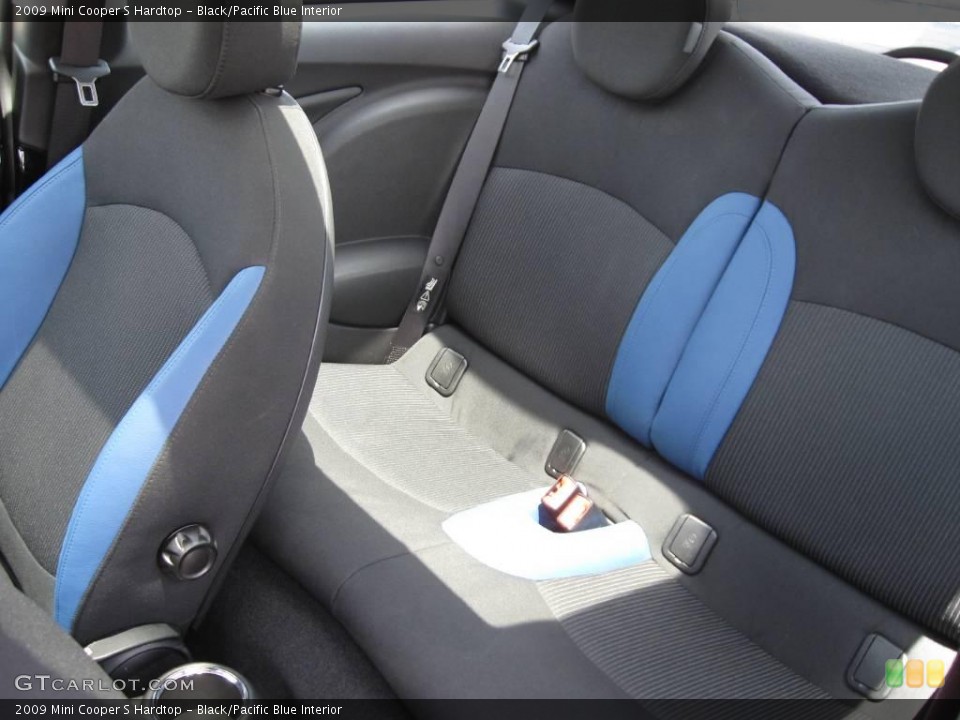 Black/Pacific Blue Interior Photo for the 2009 Mini Cooper S Hardtop #14037389