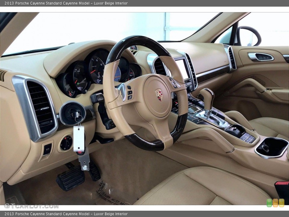 Luxor Beige Interior Dashboard for the 2013 Porsche Cayenne  #140404235