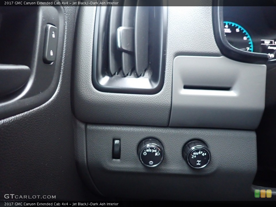 Jet Black/­Dark Ash Interior Controls for the 2017 GMC Canyon Extended Cab 4x4 #140405159